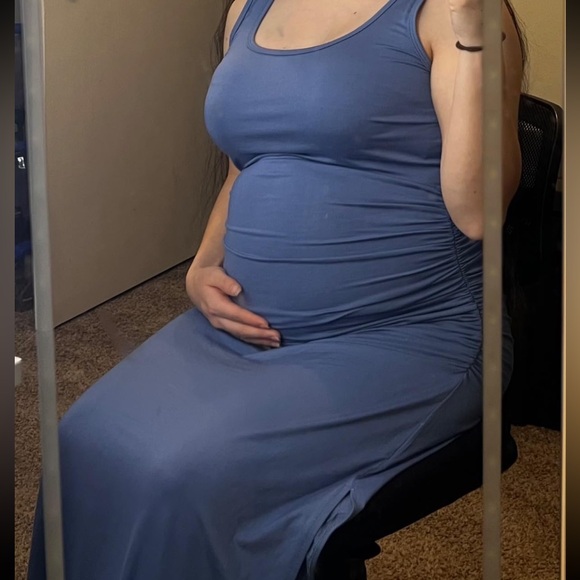 Maternity maxi dress - Picture 7 of 8